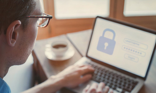 Cyber attacks - FINMA calls for increased cyber risk measures at supervised institutions